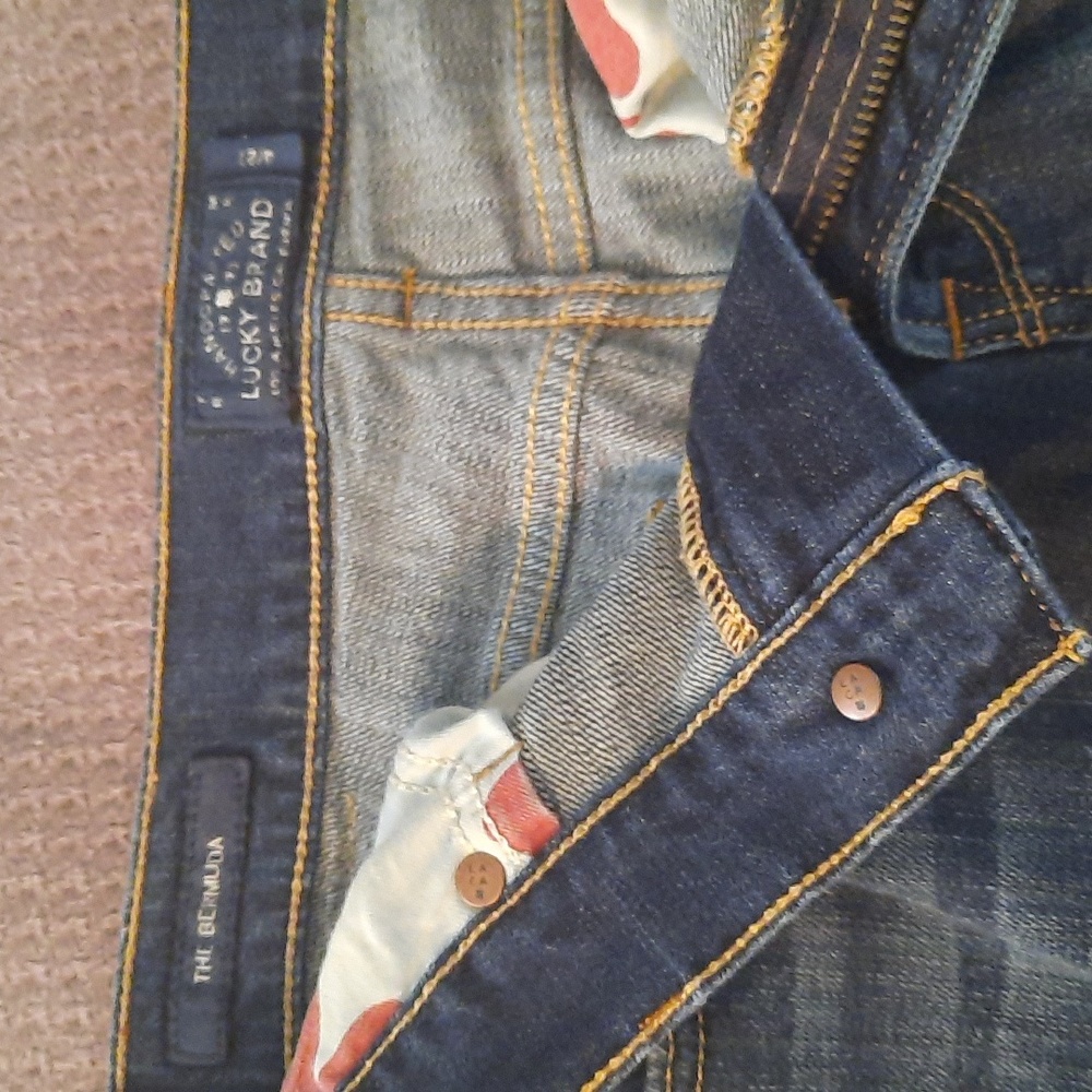 Lucky Bermuda shorts - Picture 3 of 3